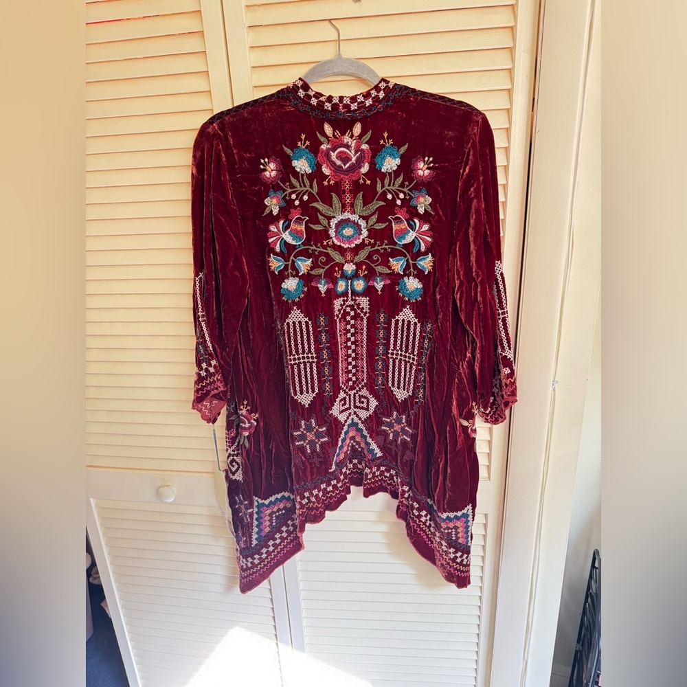 NWT!! Johnny Was Size M Daniela Embroidered Velvet Cardigan - Picture 9 of 11